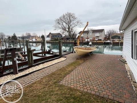 8665 Colony, Clay, MI 48001 photo 23