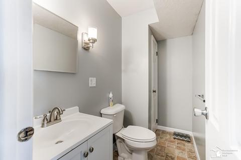 2196 Devonshire St, Temperance, MI 48182 photo 22