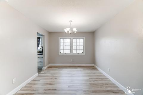 2196 Devonshire St, Temperance, MI 48182 photo 10