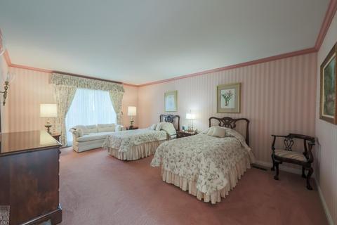 32 Windemere Pl, Grosse Pointe Farms, MI 48236 photo 14