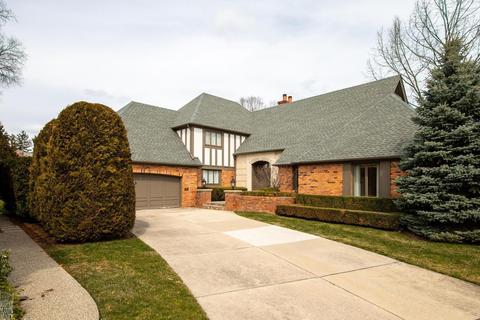 32 Windemere Pl, Grosse Pointe Farms, MI 48236 photo 1