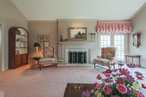 32 Windemere Pl, Grosse Pointe Farms, MI 48236 photo 8