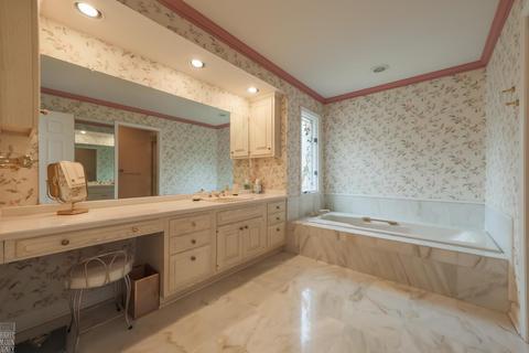 32 Windemere Pl, Grosse Pointe Farms, MI 48236 photo 17