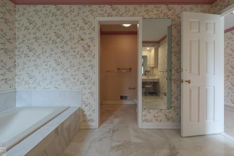 32 Windemere Pl, Grosse Pointe Farms, MI 48236 photo 18