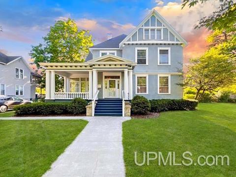 1515 7th, Menominee, MI 49858