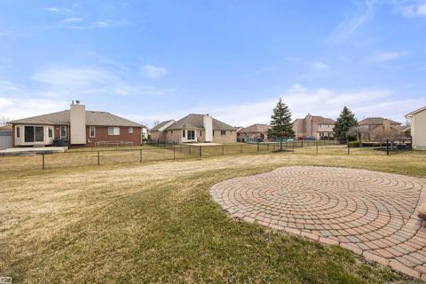 22548 Rambling Dr, Macomb, MI 48044 photo 39