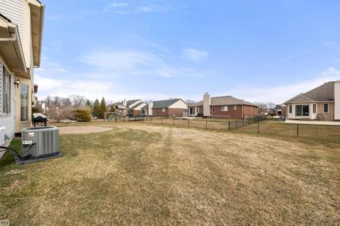 22548 Rambling Dr, Macomb, MI 48044 photo 36