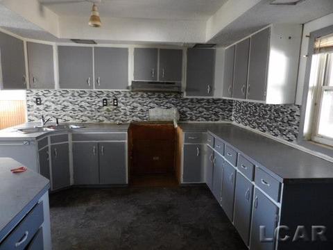 1200 Napoleon Rd, Jackson, MI 49201 photo 2
