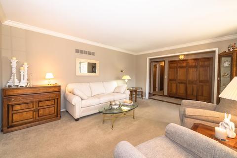 1284 Springborrow Dr, Flint, MI 48532 photo 7