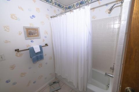 1284 Springborrow Dr, Flint, MI 48532 photo 31