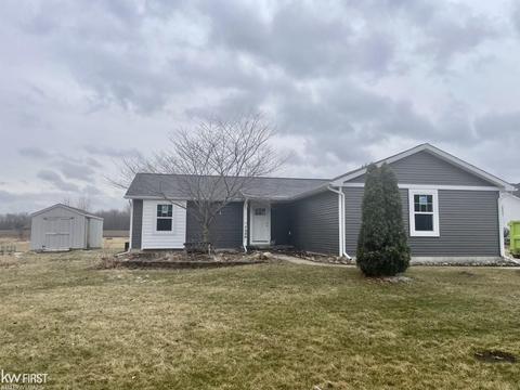 7044 E Richfield Rd, Davison, MI 48423