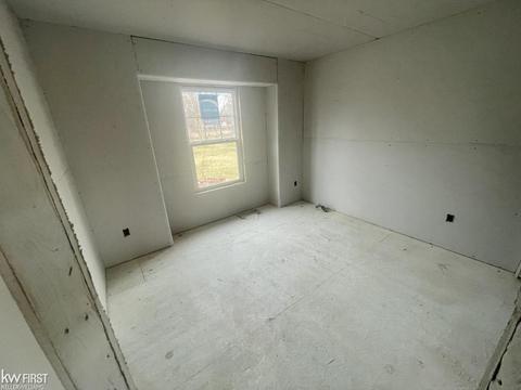 7044 E Richfield Rd, Davison, MI 48423 photo 11