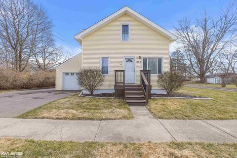 302 E Lexington St, Davison, MI 48423 photo 4