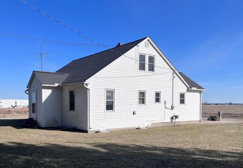 1066 E Pinconning, Pinconning, MI 48650 photo 2