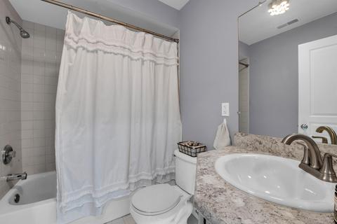 47696 Beacon Square Dr, Macomb, MI 48044 photo 24