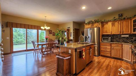 2952 E Country Ln, Monroe, MI 48162 photo 7