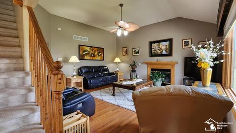 2952 E Country Ln, Monroe, MI 48162 photo 6