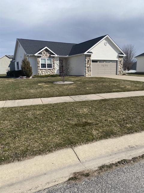 7271 Blake Dr, Bay City, MI 48706