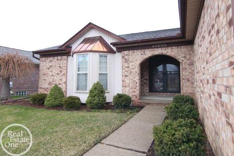 45850 Berthoud Dr, Macomb, MI 48044 photo 2