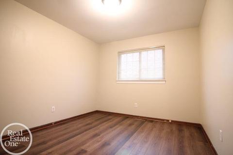 45850 Berthoud Dr, Macomb, MI 48044 photo 15