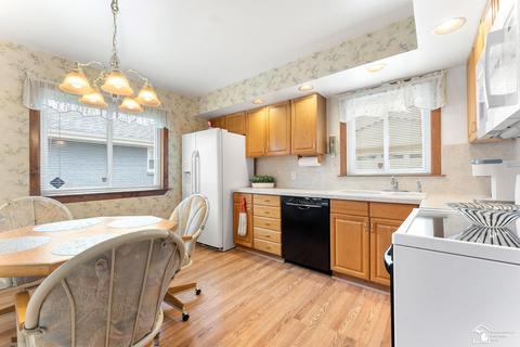 18052 Hinton, Riverview, MI 48193 photo 6