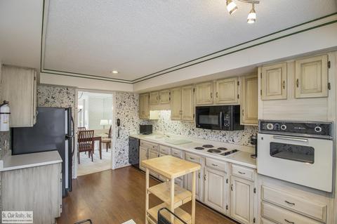 1715 River Rd Apt 3 #3, Saint Clair, MI 48079 photo 5