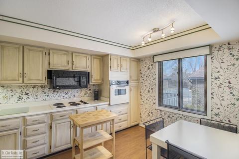 1715 River Rd Apt 3 #3, Saint Clair, MI 48079 photo 4