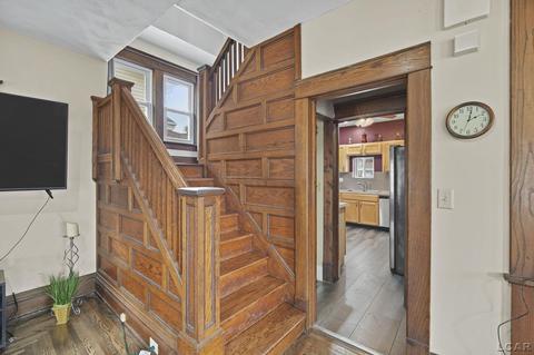 904 E Maumee St, Adrian, MI 49221 photo 5