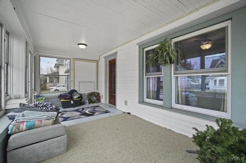 904 E Maumee St, Adrian, MI 49221 photo 3
