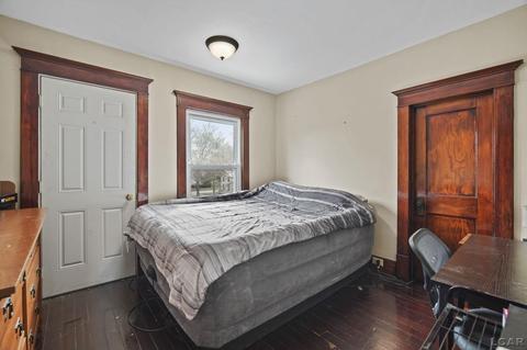 904 E Maumee St, Adrian, MI 49221 photo 18