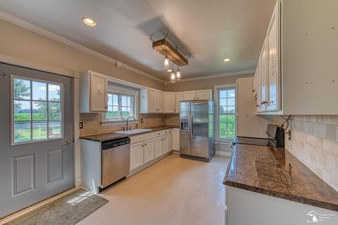 9269 Dixon Rd, Monroe, MI 48161 photo 10