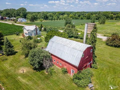 9269 Dixon Rd, Monroe, MI 48161 photo 3