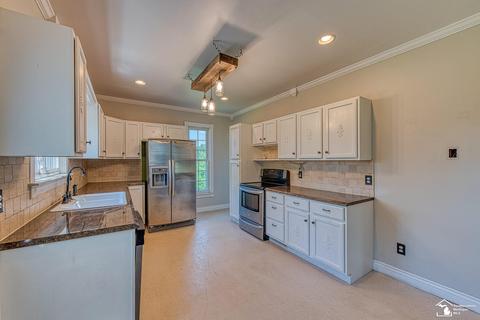 9269 Dixon Rd, Monroe, MI 48161 photo 9