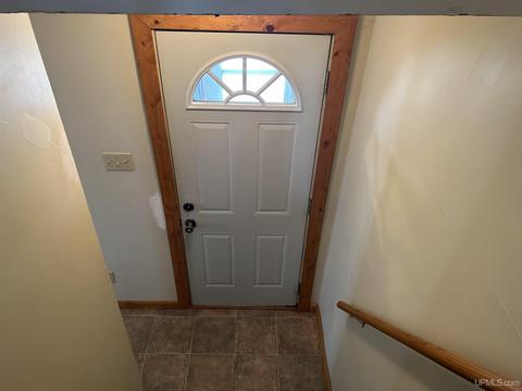 321 E Onota, Munising, MI 49862 photo 20