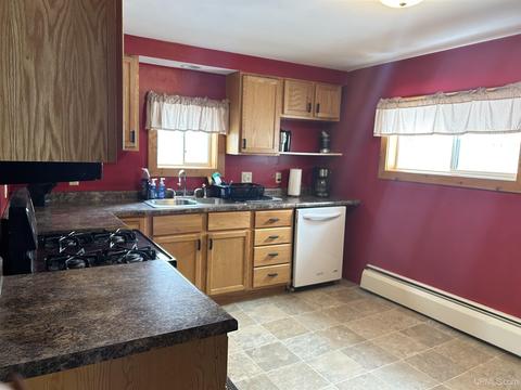 321 E Onota, Munising, MI 49862 photo 9