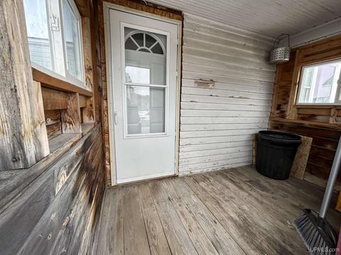 321 E Onota, Munising, MI 49862 photo 2