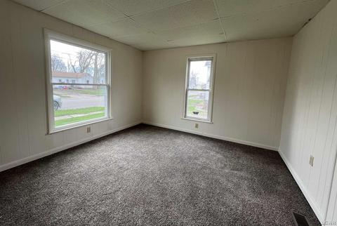 550 Tabor St, Adrian, MI 49221 photo 2