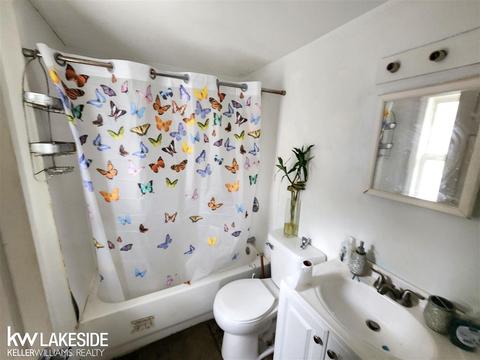 1602 Lyons Ave, Lansing, MI 48910 photo 7