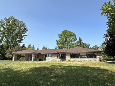 6908 Co Rd 426 M5, Escanaba, MI 49829