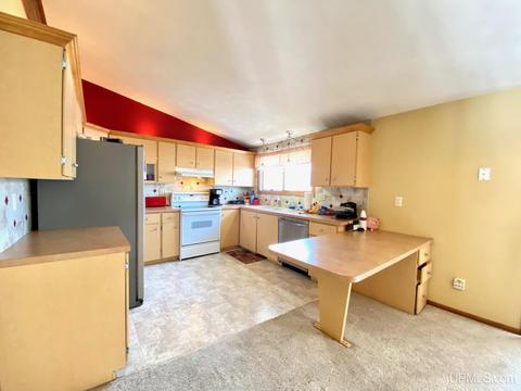1650 Glenwood Ln, Ishpeming, MI 49849 photo 14