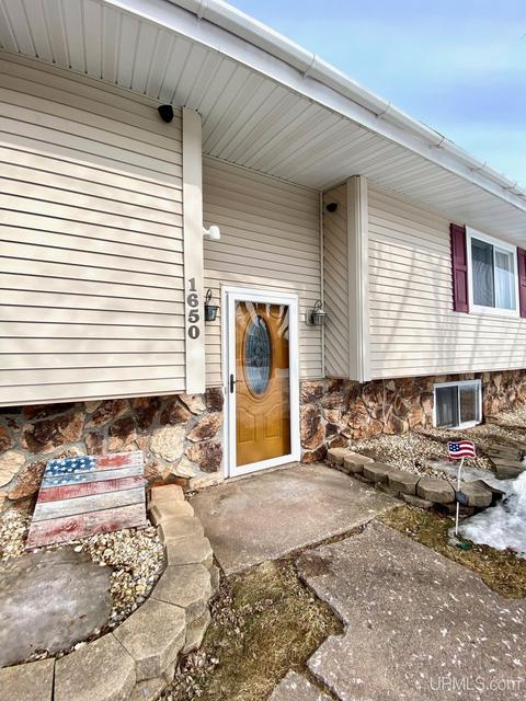 1650 Glenwood Ln, Ishpeming, MI 49849 photo 11