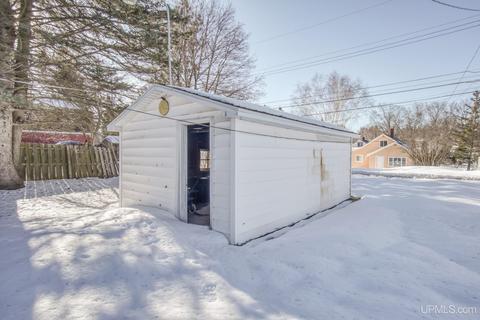809 E B, Iron Mountain, MI 49801 photo 35