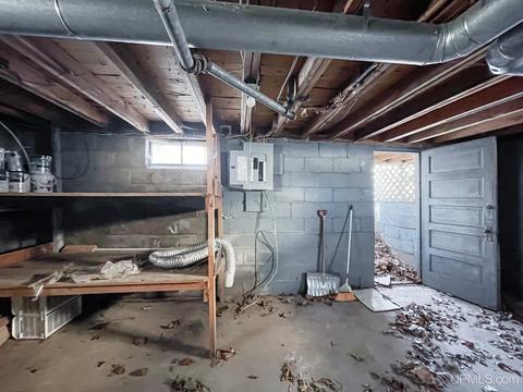 809 E B, Iron Mountain, MI 49801 photo 26