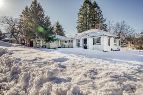 809 E B, Iron Mountain, MI 49801 photo 2
