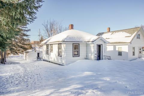 809 E B, Iron Mountain, MI 49801 photo 5
