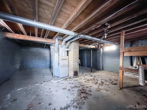 809 E B, Iron Mountain, MI 49801 photo 25