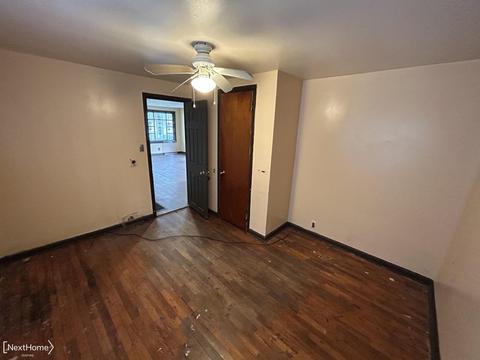 2306 Blades Ave, Flint, MI 48503 photo 11