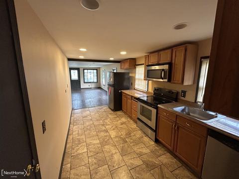 2306 Blades Ave, Flint, MI 48503 photo 5