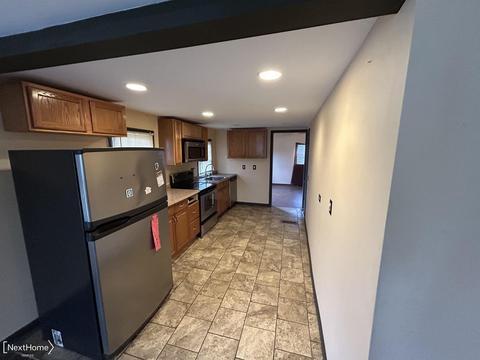 2306 Blades Ave, Flint, MI 48503 photo 6