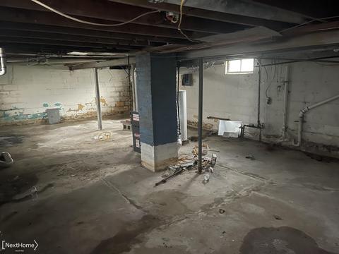 2306 Blades Ave, Flint, MI 48503 photo 15